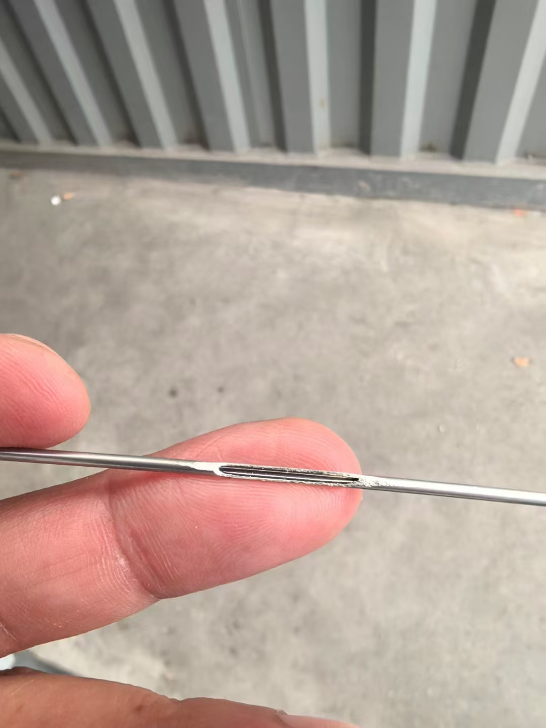 辨别不锈钢真伪‌